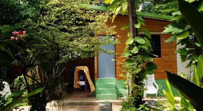 Phuket Oyo 1163 Eden Hostel מראה חיצוני תמונה