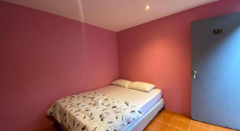 Phuket Oyo 1163 Eden Hostel מראה חיצוני תמונה