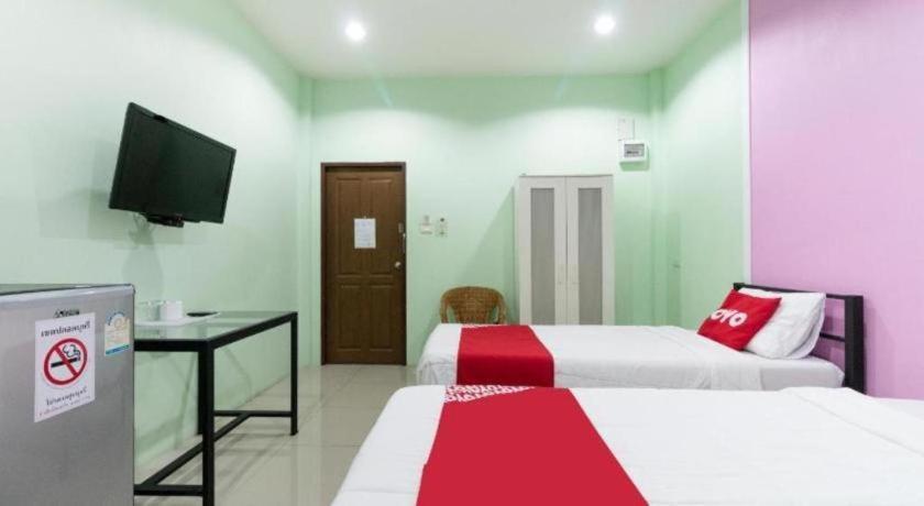 Phuket Oyo 1163 Eden Hostel מראה חיצוני תמונה